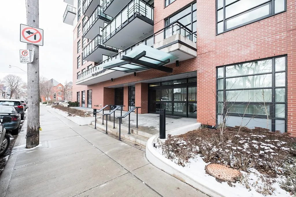 Luxury Leslieville - 2 Bedroom 2 Bath Toronto