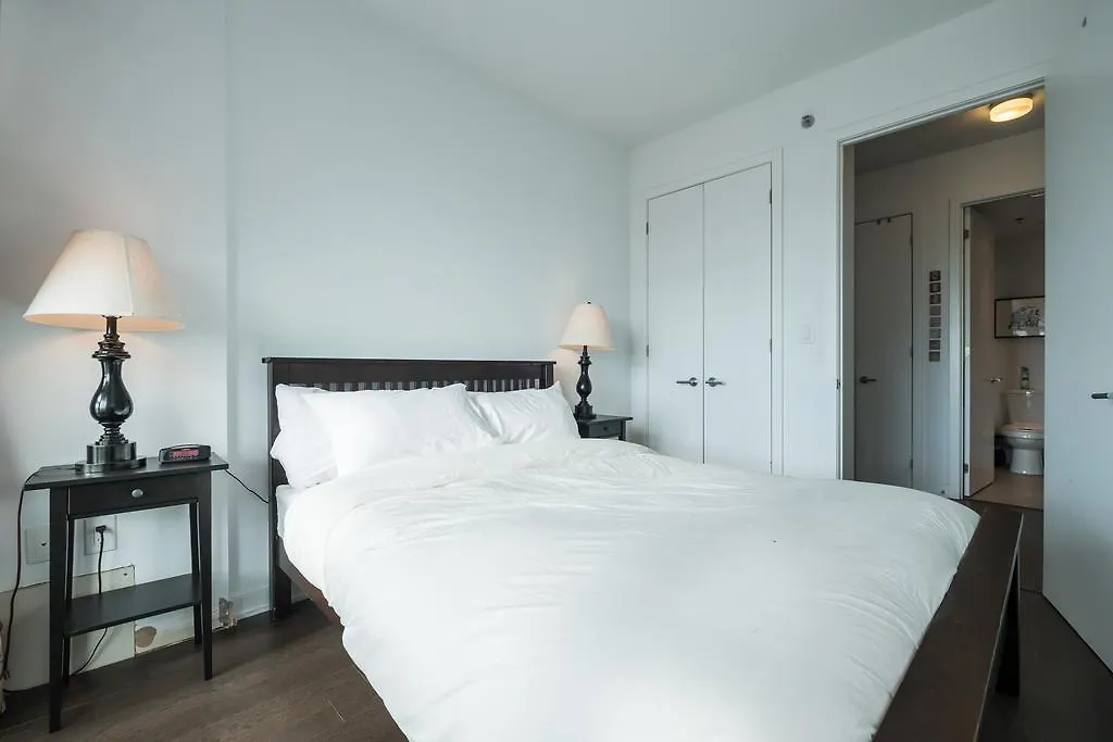 Apartment Luxury Leslieville - 2 Bedroom 2 Bath Toronto Canada