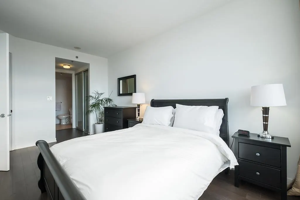 Luxury Leslieville - 2 Bedroom 2 Bath Toronto 0*,  Canada